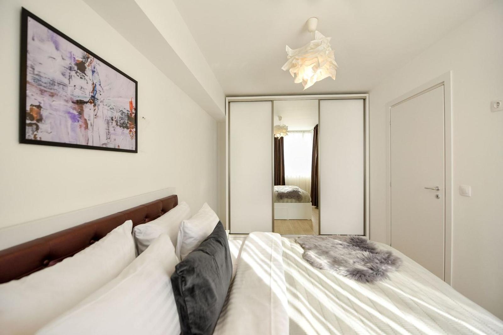 Wonderfull 1Br Aviatiei Apartment Bucharest Exterior photo