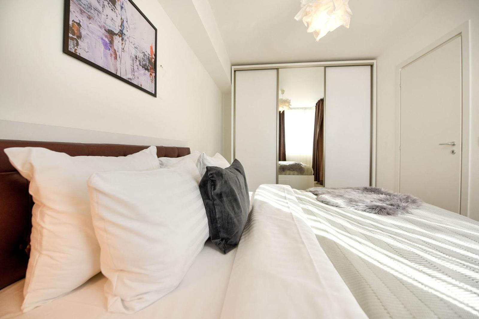 Wonderfull 1Br Aviatiei Apartment Bucharest Exterior photo